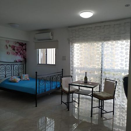 Stelia'S Seagate Studio Apt. Larnaca Dış mekan fotoğraf