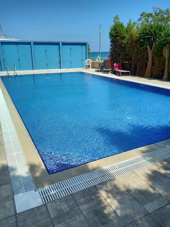 Stelia'S Seagate Studio Apt. Larnaca Dış mekan fotoğraf